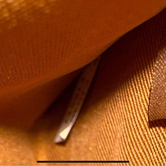 Coach Wristlet zip wallet. EUC! - Picture 6 of 7